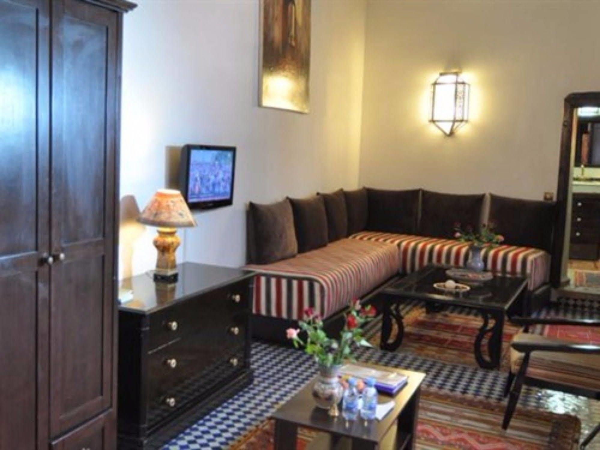 Riad Adarissa Fez Bagian luar foto